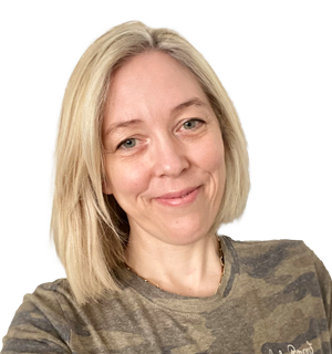 Headshot of Julie Arsenault, Web Designer