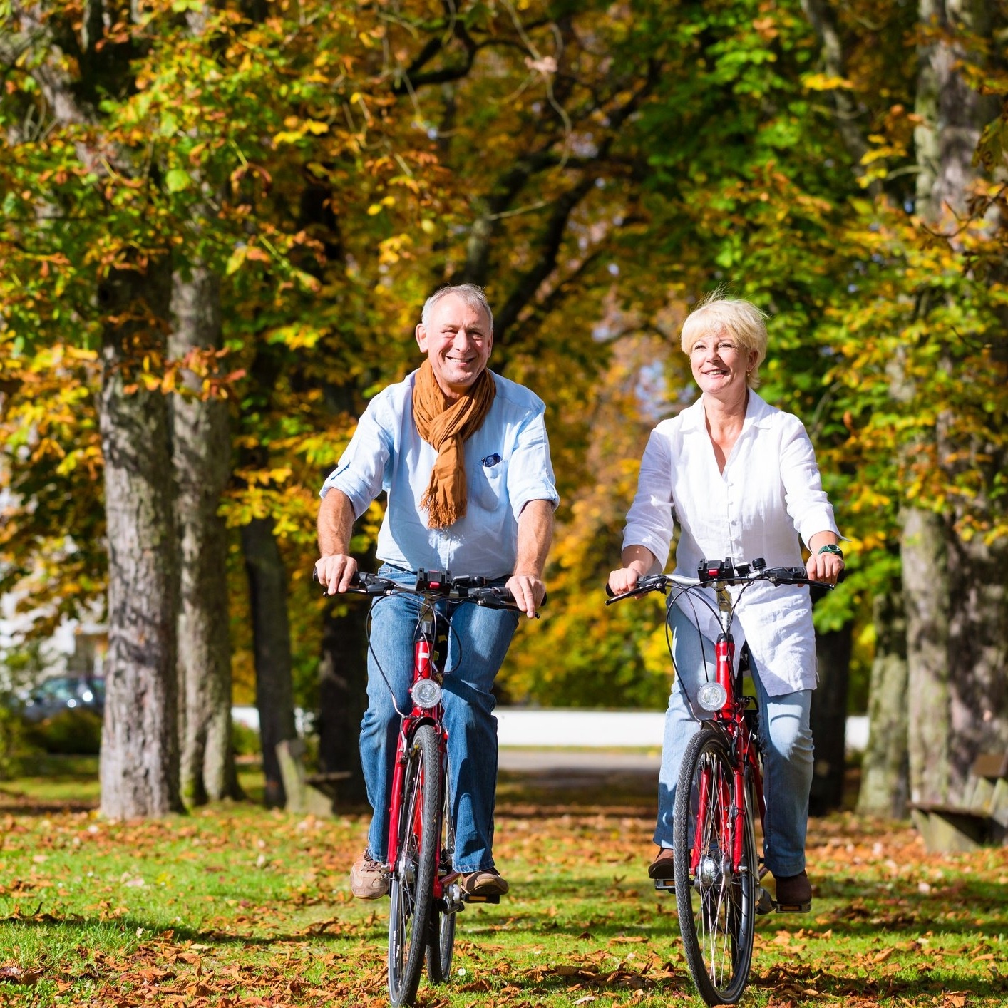 couple riding bikes